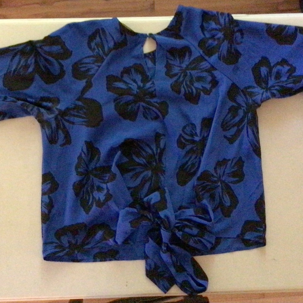 Cute blouse